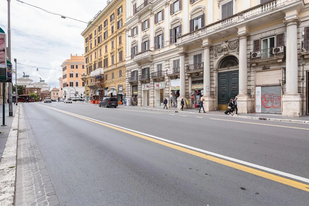 Bmga L Luxury 3Bdr Apt With Stunning View In City Center Rome 0*,